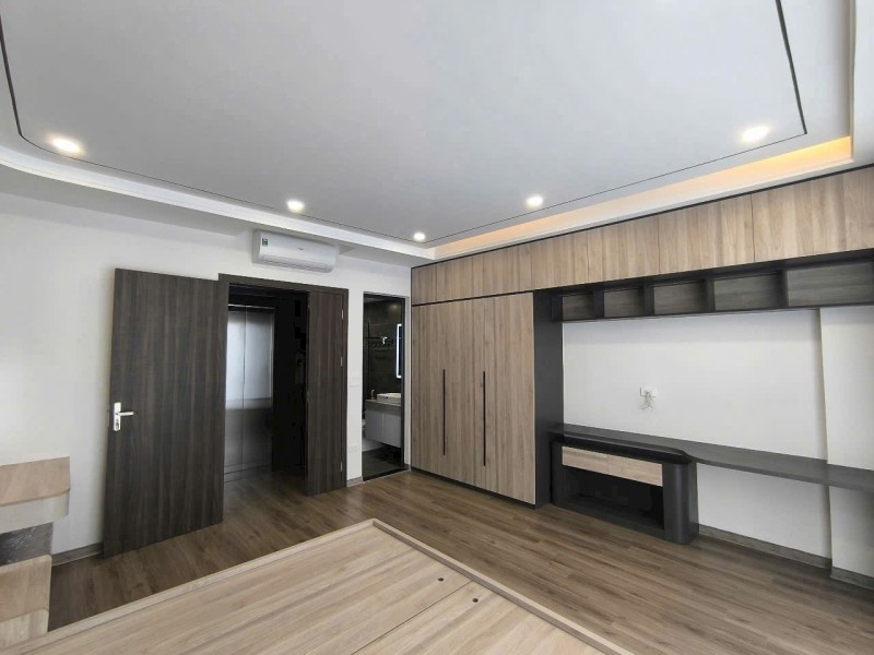 Bán nhà Phố Trạm,Long Biên 6 tầng,40m,mt4.7m oto vào nhà nhỉnh 10 tỷ - Ảnh 1